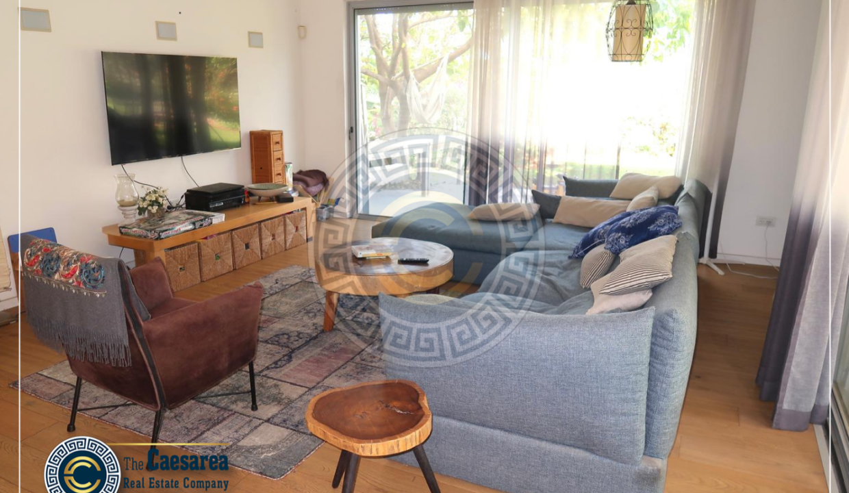 וילה למכירה בקיסריה בשכונת המעוף עם שצ