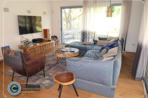 וילה למכירה בקיסריה בשכונת המעוף עם שצ