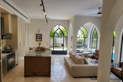 וילה למכירה בקיסריה בשכונת הגולף 2026