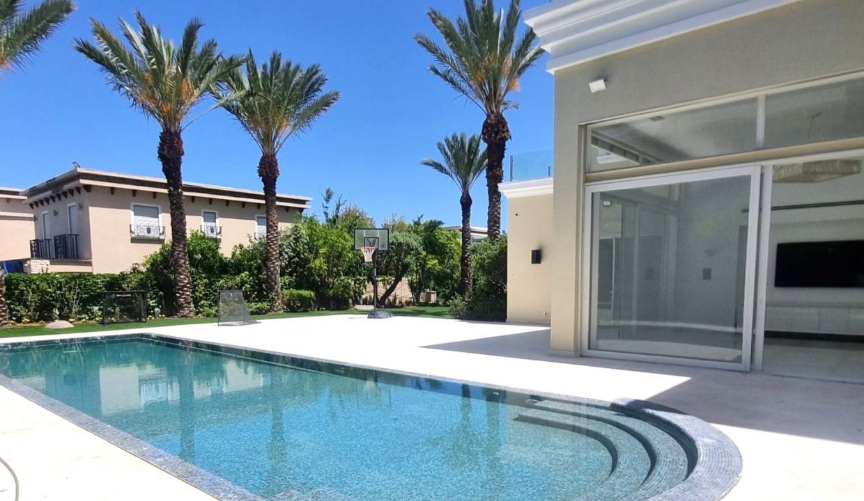 וילה למכירה בקיסריה - החברה לנדלן קיסריה