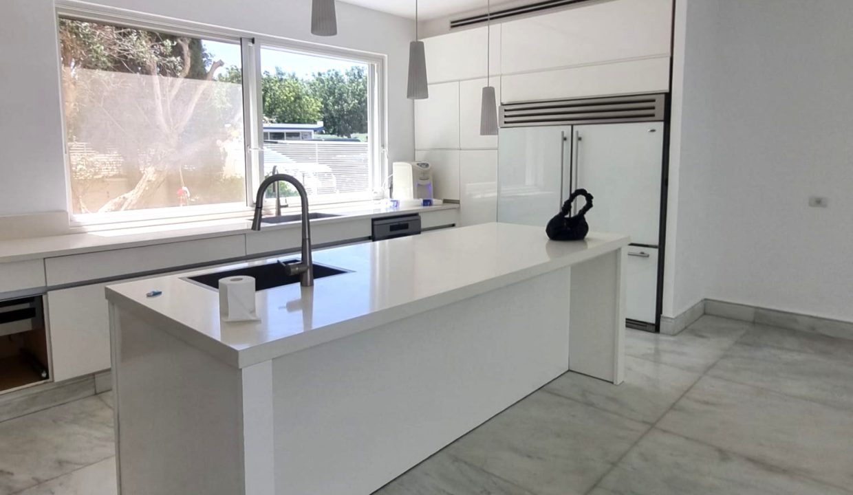 וילה למכירה בקיסריה - החברה לנדלן קיסריה