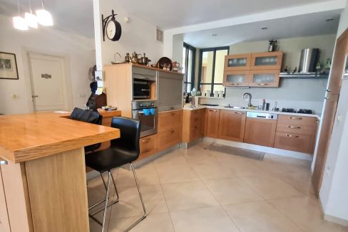 קוטג' להשכרה בקיסריה