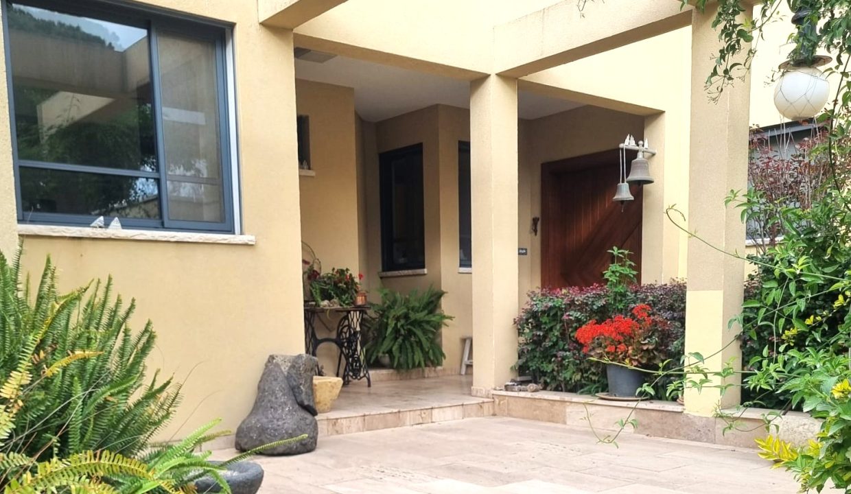 קוטג' להשכרה בקיסריה